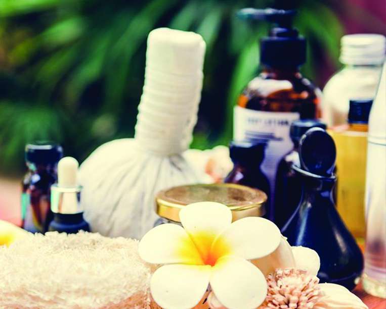 spa & massage tools at glory massage center Faisalabad